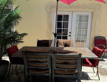 Cozy and charming house all you need is here Several relaxing area awaiting 4-U 3