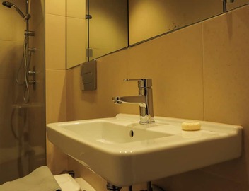 Listed Mansion Flat in Queens Road, Peckham, New Cross Gate 5