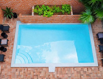 Roami at St. Helene | Balcony | Studio w/pool 4
