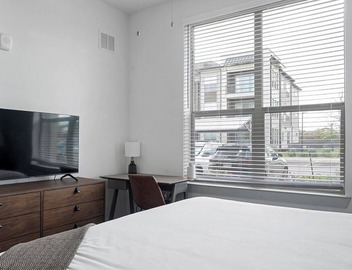 Landing | Stylish 1BD, Gym, Clubhouse 3