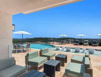 Landing | Chic 2BD, Clubhouse, Pool 3