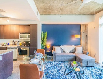 CDT 1BD Apt by ASU | Pool, Gym, Parking, Balcony 2