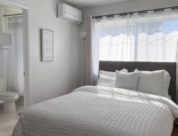 Bright & Serene West LA Home, easy access to UCLA, Santa Monica & Attractions. 2