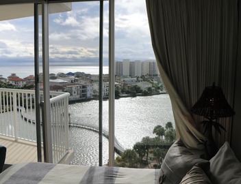 Steps to Beach. Destin #1 Beachfront Resort Lux SPECTACULAR VIEWS Excellent Stay 5
