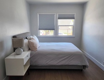 Clean and Modern 1-bedroom house in the heart of Los Angeles with AC 2