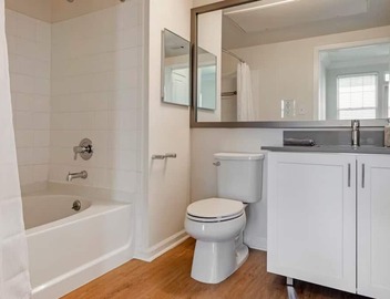 Exquisite 2BDRM in Heart of MDR 4