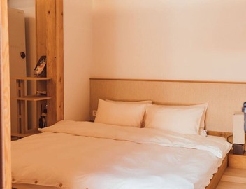 Live the hanok way — tradition reimagined with modern comfort in Bukchon. 4