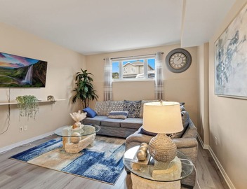 3-bedroom basement apartment with Pool&Terrace-4 mins to Gatineau-Ottawa Airport 2