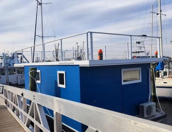 Blue Haven Houseboat 3