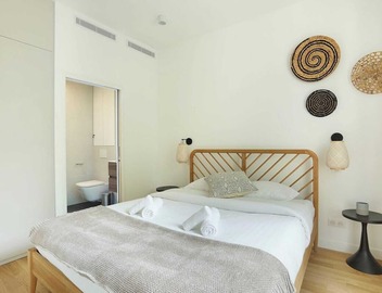 lovely apartment center of Paris 2