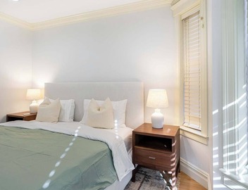 Brownstone Luxury Penthouse Condo 5