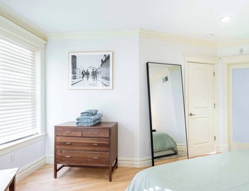 Brownstone Luxury Penthouse Condo 3