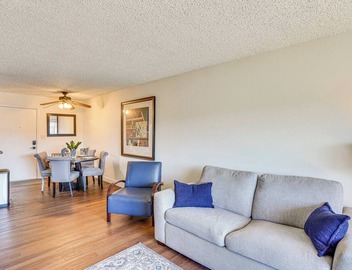 Steps to CSULB: Cozy Condo w/Pool Access! 2