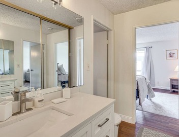 Steps to CSULB: Cozy Condo w/Pool Access! 2