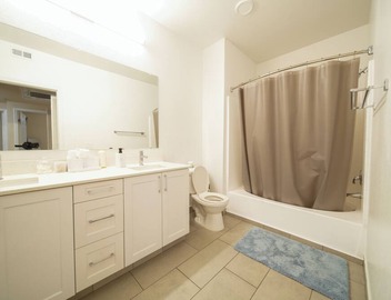 2-bedroom apartment in welcoming Santa Clarita with AC 3