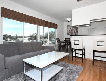 MCL 6- Charming 1-bedroom apartment in Los Angeles perfect for your stay 2