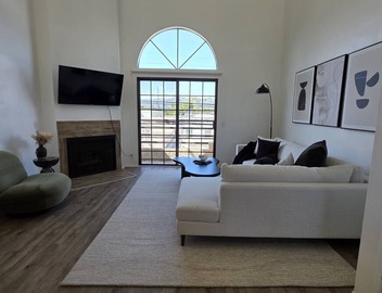 Stylish 2 bedroom + loft with rooftop patio and views near Beverly Hills 4