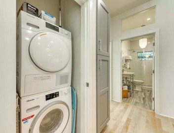 Elegant condo - walk to Portland's best restaurants & Old Port 5