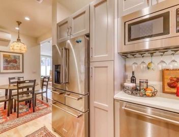 Elegant condo - walk to Portland's best restaurants & Old Port 3