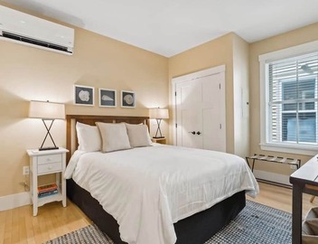 Historical & dog-friendly West End condo with parking - walk to all of Portland 2
