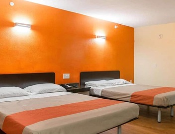 2 Beds|ADA|RI Shower|Nsmk 3