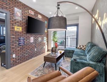 Boston Style 2BR2BTH/Near Boston + New Build 2