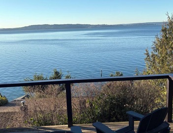 The Nest - cottage with panoramic views and private deck seating 3