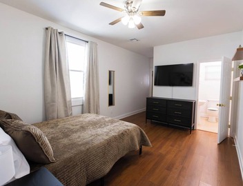 Spacious 2BR/1.5BA, by Ochsner Baptist & Touro, Furnished, WiFi, W/D & Parking 5