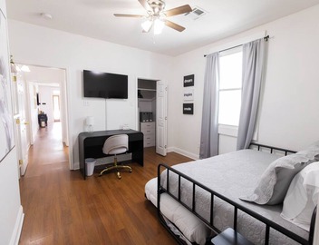 Spacious 2BR/1.5BA, by Ochsner Baptist & Touro, Furnished, WiFi, W/D & Parking 2