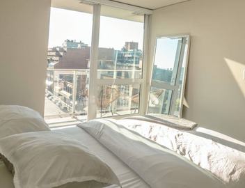 2 bed, 2 bath, XL patio, short walk from stadium 3