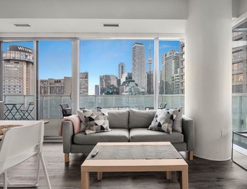 Harbour Westin Lake View Suite & CN Tower 5