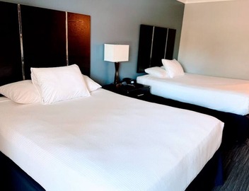 Two Queen Balcony Stay Near Seal Beach Pier, Food Tours and Breakfast Included 2