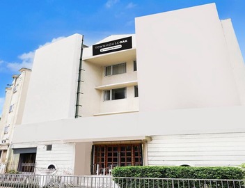 Super Townhouse Oak Vashi 3