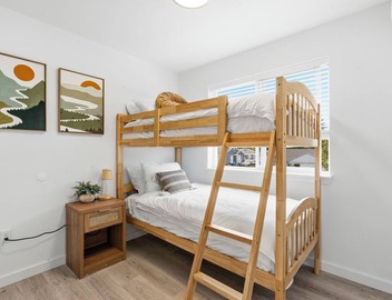 Brand New 3BR Home with King Bed, AC – Near Airport 4