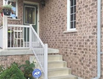 Affordable Spacious Private Suite| Ensuite Bath | Free Parking | Pearson Airport 2