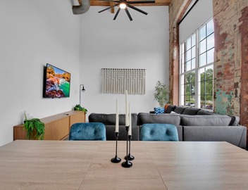 Warm, Cozy 2BD | Pool | Gym | Central! 3