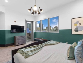 Corner Penthouse w/Private Balcony- Hotel 2