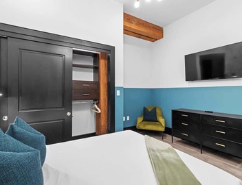 4Bed/4BA Connecting Suites Double the Space Hotel 5