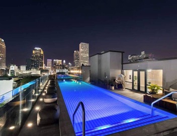 Lux 2BR Suite – Near Dome & FQ Hotel 2