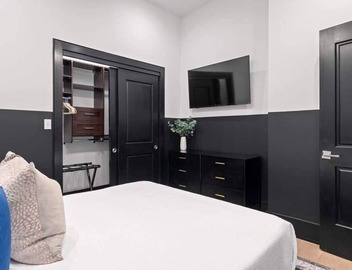 2BR/2BA Rooftop Pool | Gym | Game Room Hotel 3
