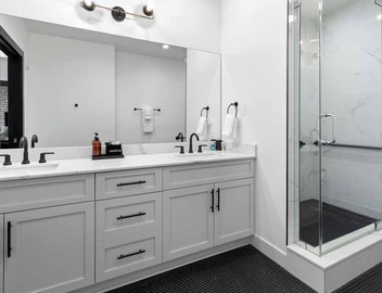2BR/2BA Downtown Hotel Rooftop Pool 5