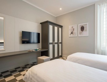 Elegant, New, Spacious 3Bedroom Home Between Vatican, Piazza Navona & Trastevere 4