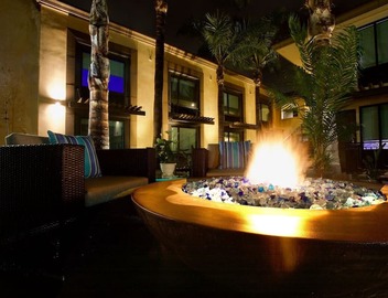 Stay Near The Bustling Port of Long Beach | Amazing Hotel w/Heated Pool 4