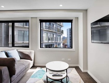 City Skyline Apartment near Myers Park 5