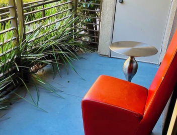 Charming 2-bedroom apartment by LAX with every amenities you will require & more 4