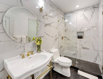 Remodeled 2BDR in Heart of Hollywood w/Courtyard | Art Deco by AvantStay 5
