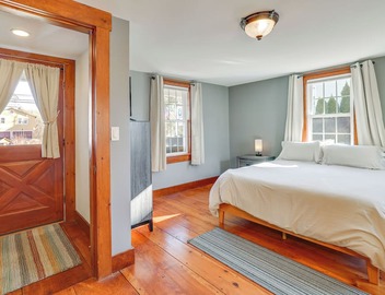 Walk to Memorial Park: Pet-Friendly Bethlehem Home 2