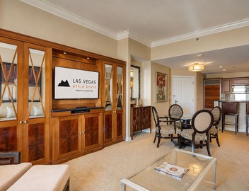 Luxury MGM Penthouse | Largest Balcony | Lazy River + Free Pools + No Resort Fee 4