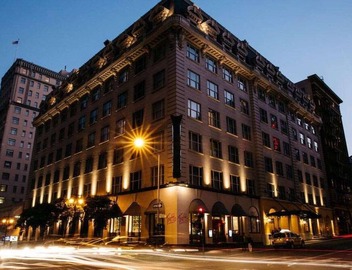 Cozy Room in SF Downtown near Union Square – Modern Amenities & Italian Cuisine 3