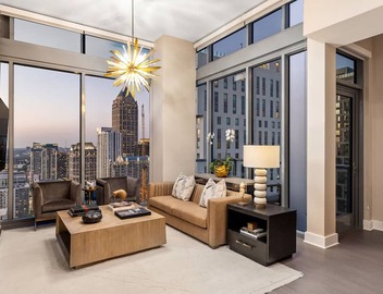 28th Floor Corner - La vita è bella Penthouse by ALR 4